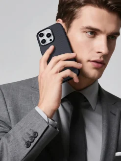 Anmiki Carbon mobildeksel for iPhone 17e/16e/15/14/13