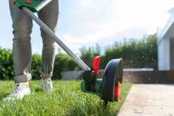 Bosch gresstrimmer UniversalGrassCut 18V-26, batteridrevet