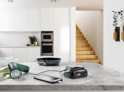 Bosch UniversalSaw 18V-45 batteridrevet powerbank