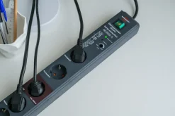 Brennenstuhl Secure-Tec 8-veis grenuttak