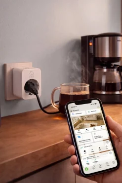 Deltaco SH-P01E16 smart plug med strømmåler, 16 A