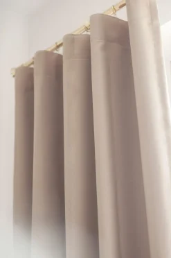 Dokie mørkleggende gardin, Hasta