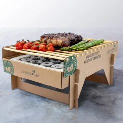 Engangsgrill av kartong og bambus, med briketter