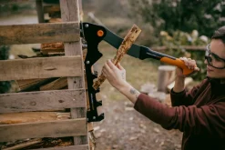 Fiskars X-Series vedkløyver for veggmontering