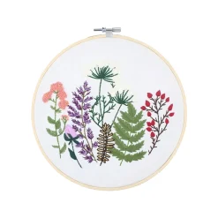 Hobbysett med broderi av skogsblomster, for nybegynnere, fra 12 år