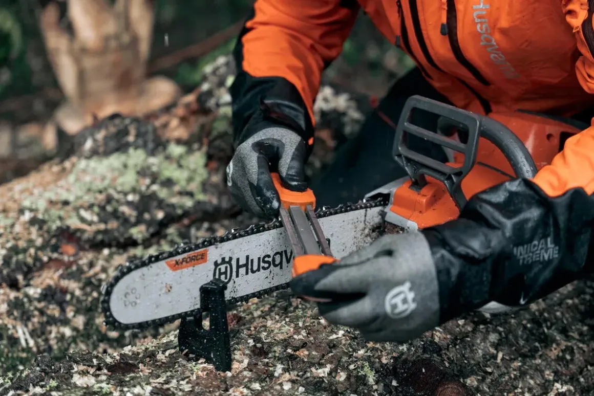Husqvarna 2-i-1 filmal motorsag, S93G 3/8 mini grå