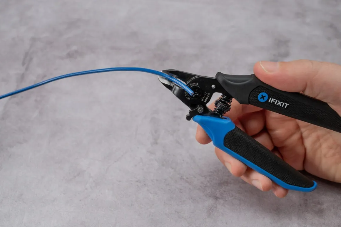 iFixit Mandible Flush Cutter sideavbiter