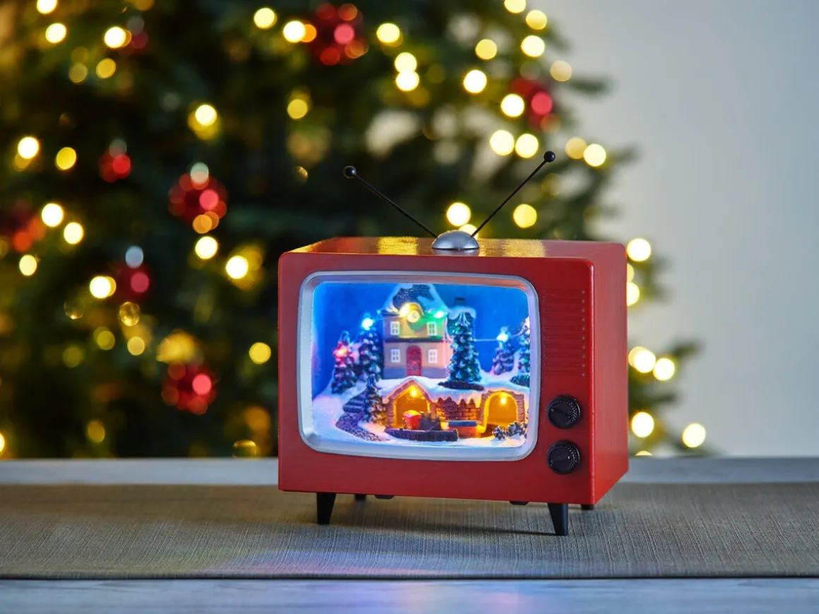 Juleby, tv med lys og musikk