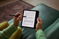 Kobo Libra Colour lesebrett med fargeskjerm på 7 tommer