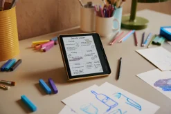 Kobo Libra Colour lesebrett med fargeskjerm på 7 tommer