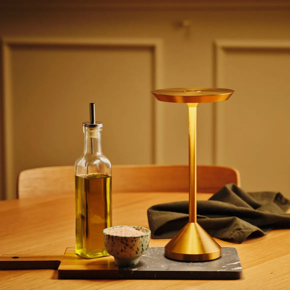 Lova oppladbar bordlampe dimbar messing, Northlight