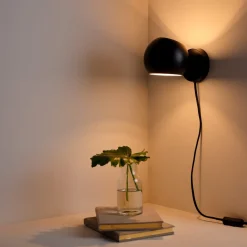 Northlight Isak svart vegglampe, innendørs