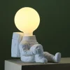Northlight Neil bordlampe astronaut, E27, hvit
