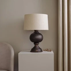 Northlight Otilia bordlampe i tre, 45 cm