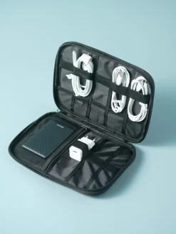 Oppbevaringsveske til kabler og powerbank, M