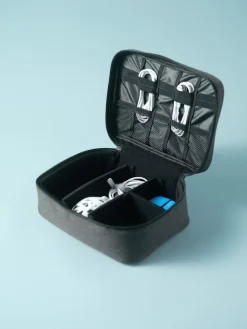 Oppbevaringsveske til kabler og powerbank, L