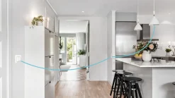 Plejd relé REL-02, 2-polet innbyggingsrelé med Bluetooth