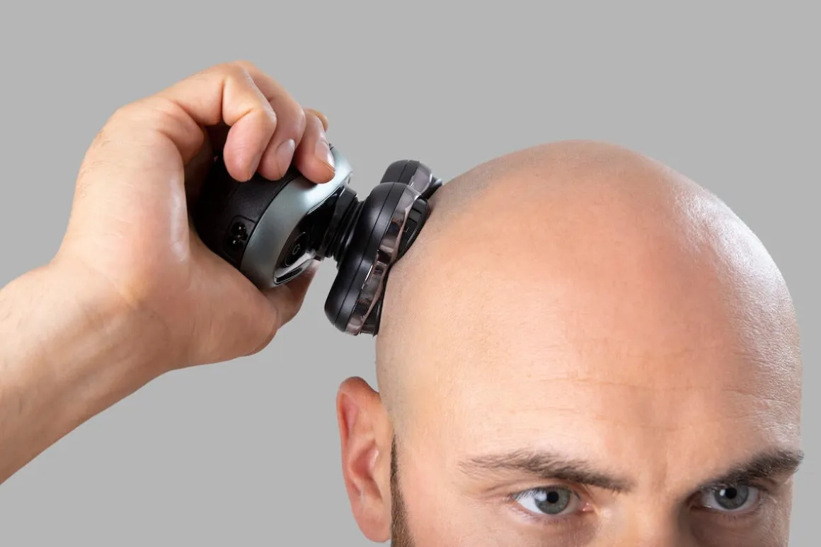 Remington XR1600 barbermaskin til hodet, batteridrevet