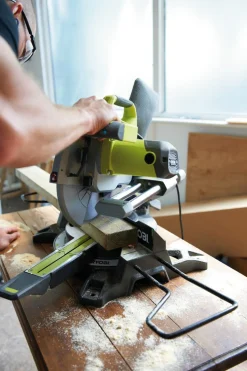 Ryobi EMS254L kapp- og gjærsag