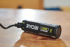Ryobi USB Lithium 4 V batteri 2,0 Ah RB420