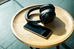 Sony ULT Wear trådløse over ear hodetelefoner ANC