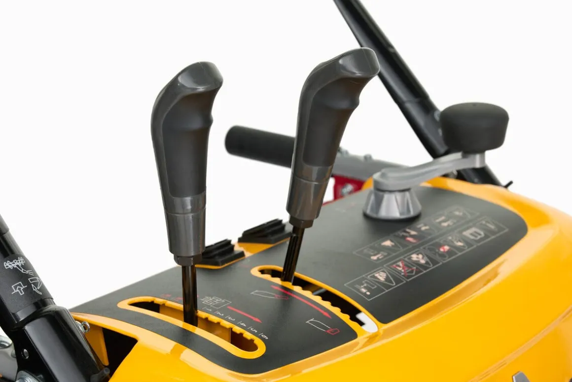 Stiga ST5266 P TRAC snøfreser bensin, beltedrift og LED
